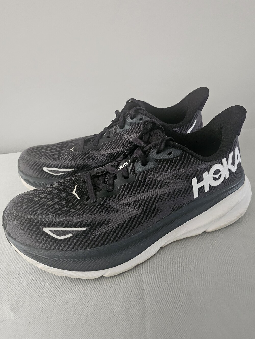 HOKA Clifton 9 Womens Black & White Athletic Running Shoes, Sneakers
